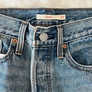 Levi’s wedgie jeans